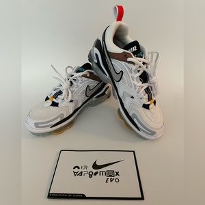 W NIKE VAPOURMAX EVO (W6.5 / M5) WHITE/TECH GREY-MIDNIGHT NAVY